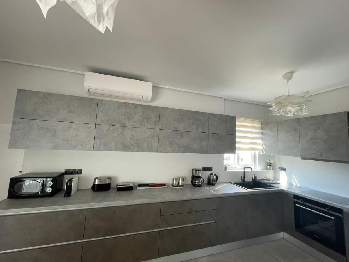 Sunny Contemporary Art Penthouse Appartamento